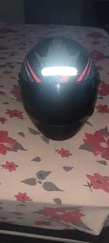 Capacete 100 reais 