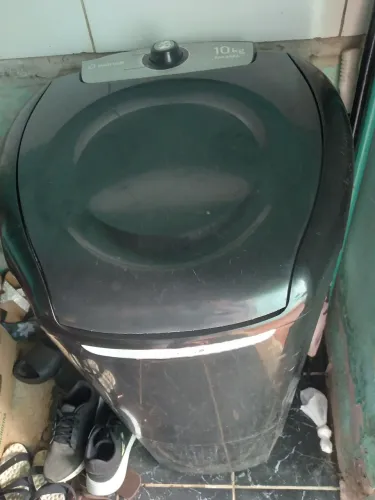 lavo roupa pra fora, aqui na minha casa