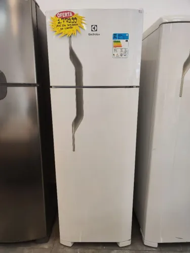 Geladeira Electrolux Cycle Defrost 260L Duplex "DC35A"