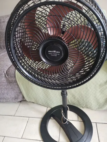 Vende ventilador de pé britânico turbo