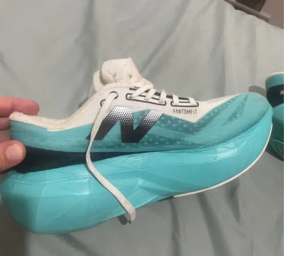 Vendo Tênis new Balance Elite pouco usado
