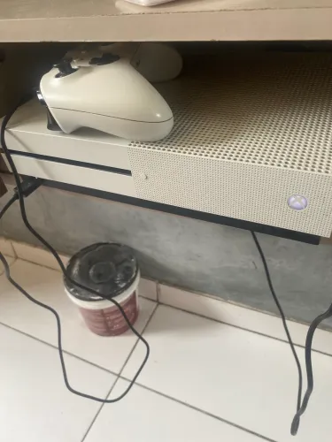 xbox one s 1tb mais o controle