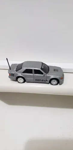 Hotwheels mercedes 500 E senna 
