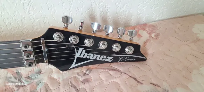 Ibanez js 100 joe satriani set dimarzio evolution