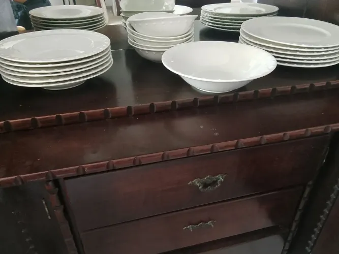 Conjunto de jantar em louça