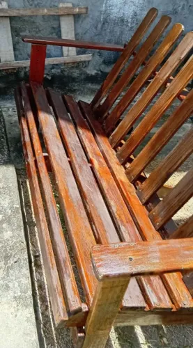 Vendo esses lindos bancos! Ótimos para sua varanda, terraço ou quintal e jardins!