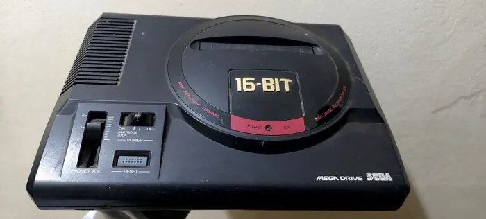 Mega Drive 1 Original Sega Made in Japan + Fonte Original | Sem Testes (no estado)