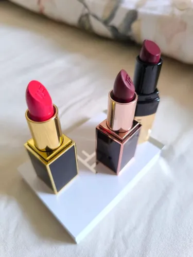 Batons Tom Ford e Bobbi Brown- UNIDADE