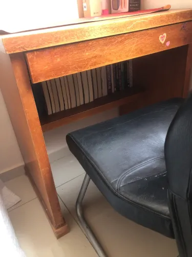 Escrivaninha e penteadeira
