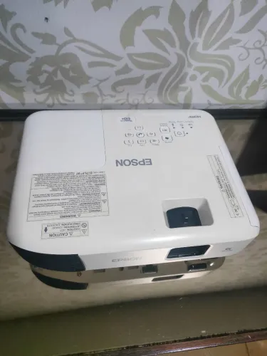 Projetor EPSON PowerLite E10+ Aluguel