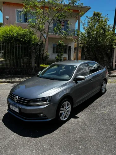 Volkswagen Jetta Highline 2.0 TSI 16V 4P Tiptronic 2017