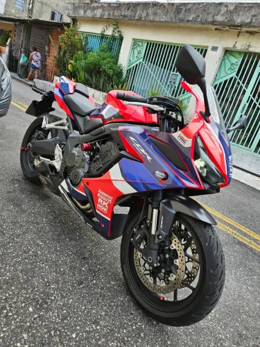 CBR 650r 24/24 (Apenas 13mil Rodados)