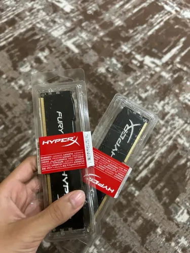 2 Memoria ram ddr3 16gb(8x2) Hyperx