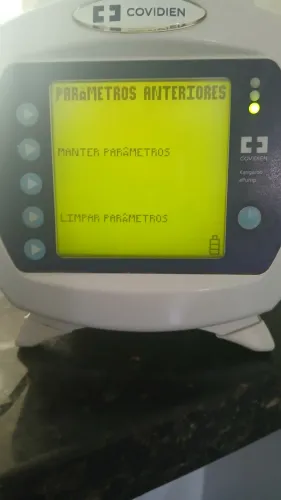 Máquina de infusão para dieta enteral modelo KANGAROO ePUMP