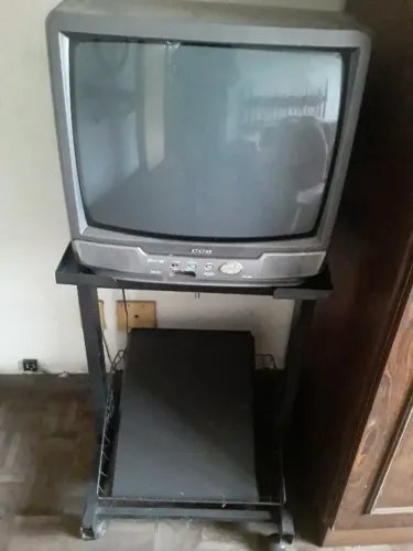 TV CCE 20 polegadas antiga de tubo funcionando