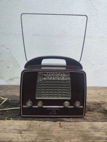 Rádio portátil antigo Philips LX 437