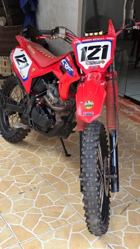 Bros/crf