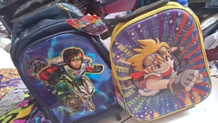 Mochila Rodinhas P e M por 59,90 cada !