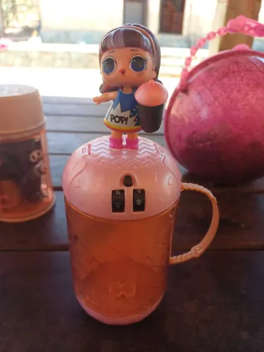 Boneca lol cápsula 
