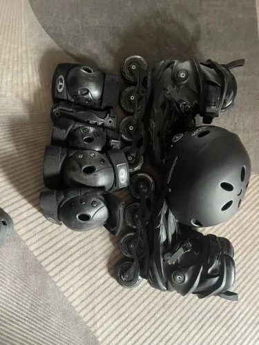 Patins semi novo da traxart