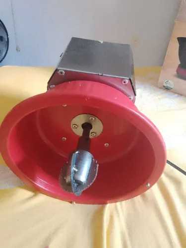 Raspador Elétrico Bivolt Inox Saro