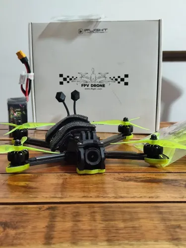 Drone Nazgul ECO DC 5 polegadas + 3 Baterias 6S