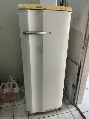 Geladeira eletrolux