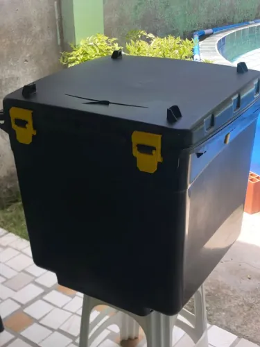 Baú 110 L perfeito para entregas