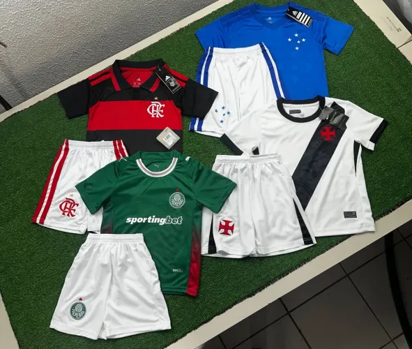 Conjunto infantil times