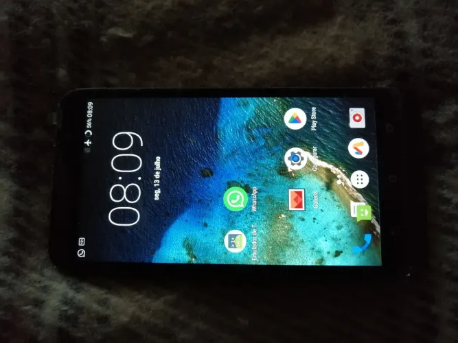 Celular Asus zenfone 2 bom estado tela nova roda WhatsApp smartphone Android