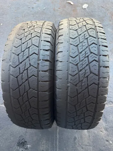 Par de Pneus Continental Aro 16 CrossContact ATR 265/70R16 112H, 65% vida útil
