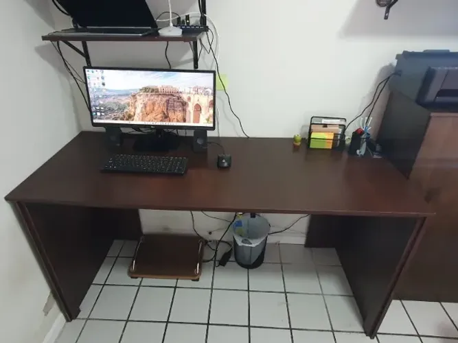 Mesa para escritório - birô - escrivaninha