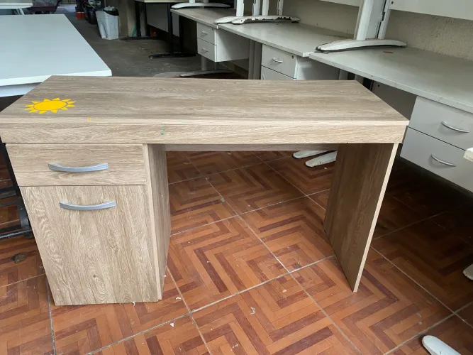 Mesa escrivaninha semi nova