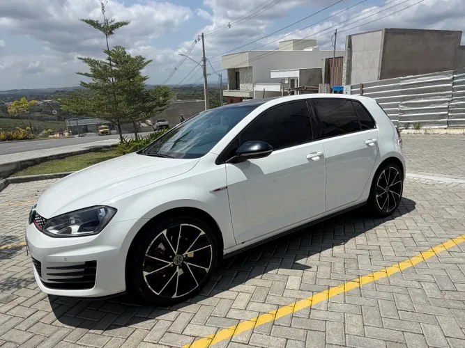 Volkswagen Golf GTI 2.0 TSI 220cv Aut. 2015