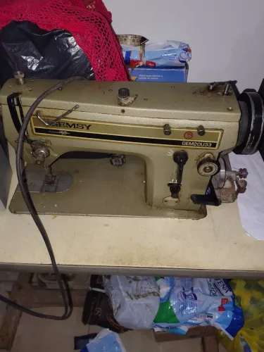 Vendo máquina de custura Zig Zag - gemsy 20u33