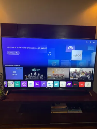 Vendo TV LG 82 - muito nova , só usada para vê jogos 