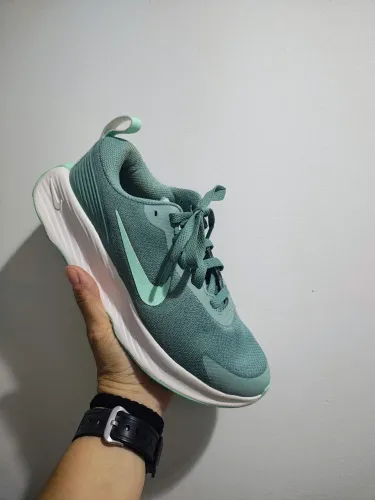 TÊNIS NIKE STAR RUNNER 4 - TAMANHO 35