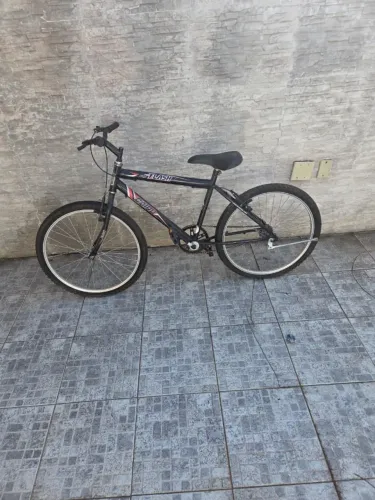 Bicicleta Cairu Preta