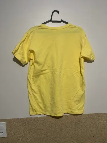 Camisa Lacoste Amarela (G) colada 