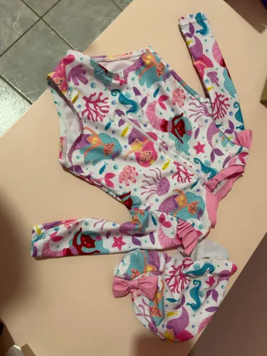 ? Conjunto de Banho Bebê Menina SHEIN - Novo - Maiô + Chapéu