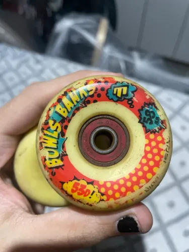 Roda Moska Bowls Banks + Rolamento Red Bones 