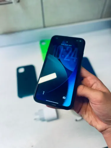 iPhone 11 vendo ou troco por poco x6 pro pra cima