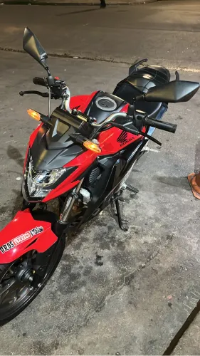 Troco em outra moto ou carro