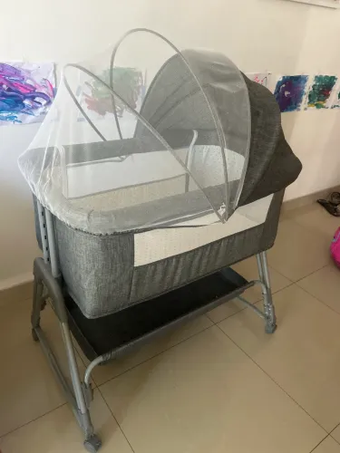 Berço Portátil Moises Co-bed Até 15kg C/ Balanço Mosquiteiro e Cesto