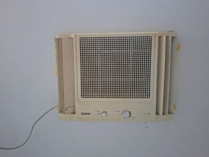 AR-CONDICIONADO DE JANELA CONSUL - 7.500 BTUs ?