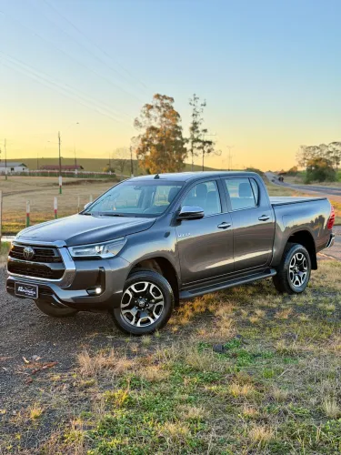 Toyota Hilux CD SRX 4X4 2.8 TDI 16V Diesel Aut. 2022