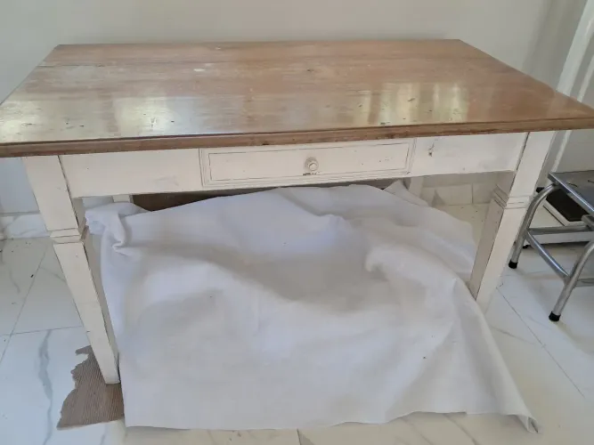 Mesa de cozinha em madeira maciça, propria para cozinha ou varanda gourmet 