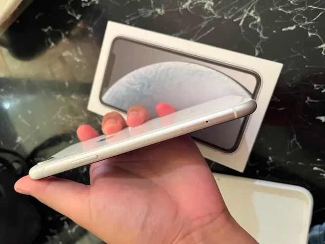 iPhone XR