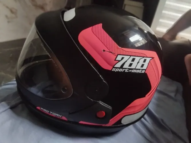 Capacete
