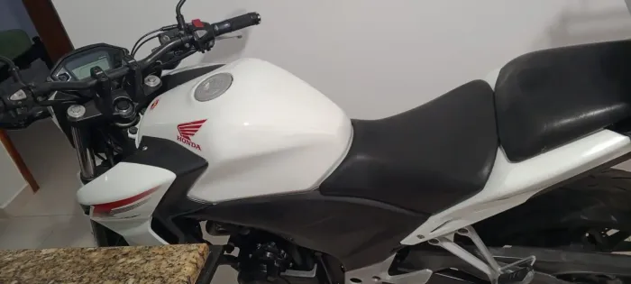 Moto top linda conservada